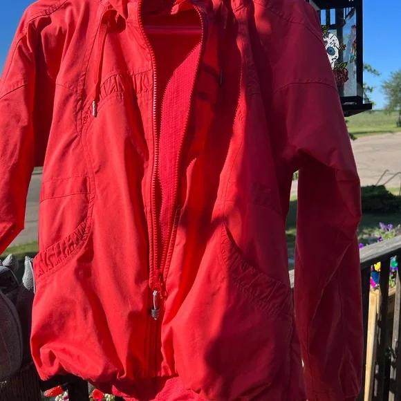 Lululemon jacket - Picture 4 of 4